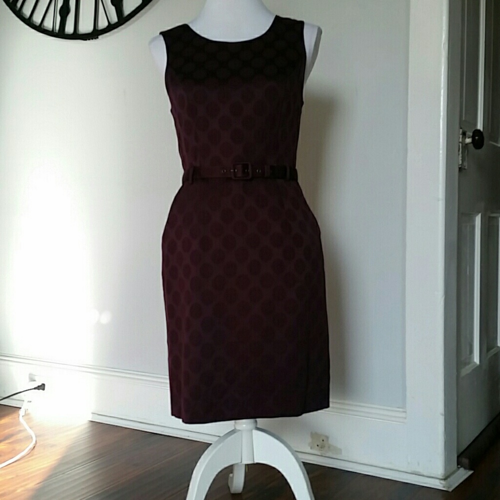 Sleeveless dress eggplant color